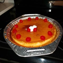 A picture of Flan de queso (cheese custard).