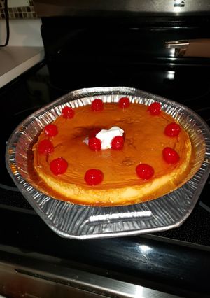 A picture of Flan de queso (cheese custard).