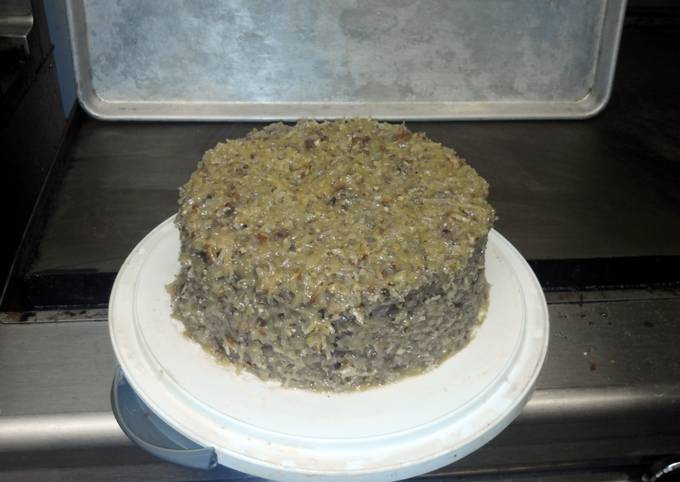 Simple Way to Prepare Gordon Ramsay German chocolate cake