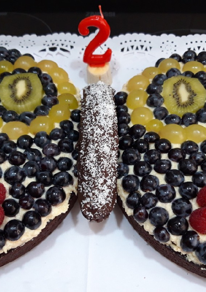 Una foto de Tarta mariposa frutal para cumple