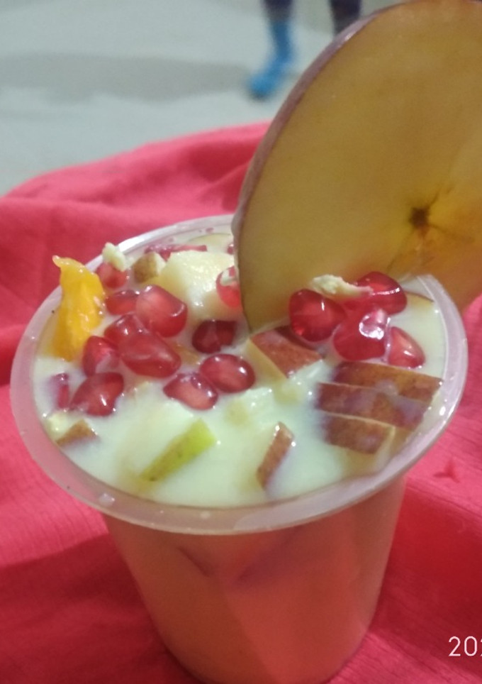 ஸ்பெஷல் ஃப்ரூட் கஸ்டட் ட்ரிங்க் செய்முறை முக்கிய புகைப்படம்