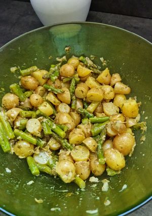 Une photo de °Salade de pommes de terre et d'asperges°