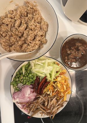 รูปของ 2026 2. ข้าวคลุกกะปิ one pan cooking