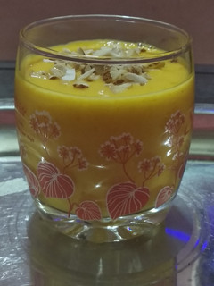 મેન્ગો લસ્સી રેસીપી મુખ્ય ફોટો
