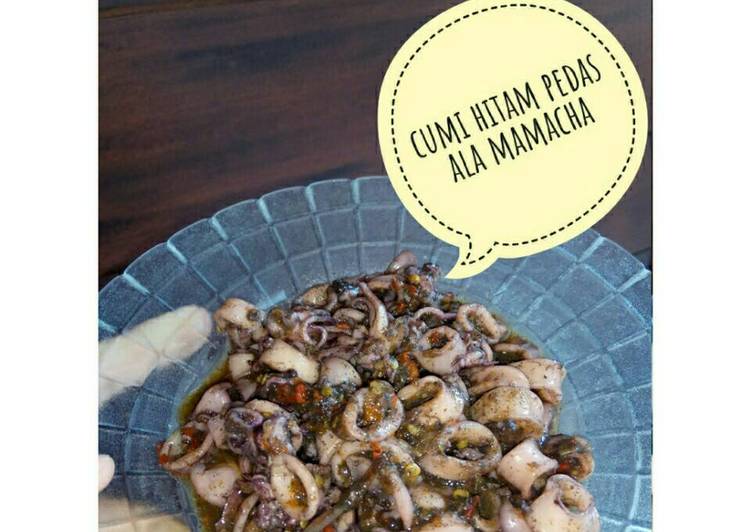 Bahan meracik Cumi bumbu hitam pedas Lezat