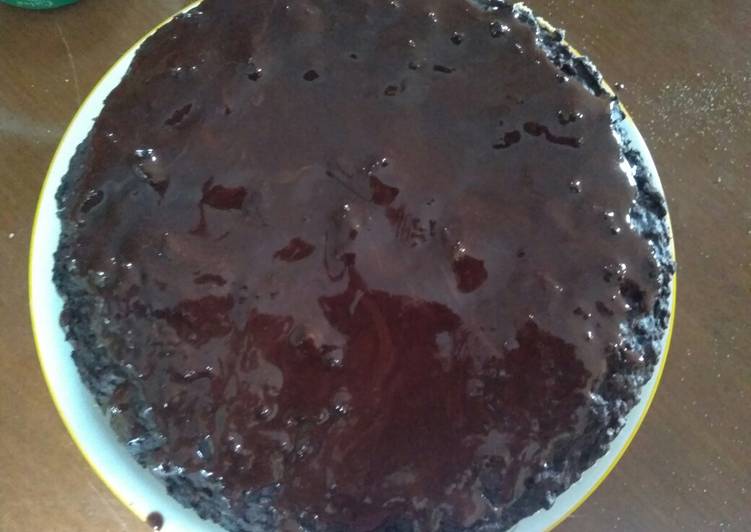 Eggless chocolate cake