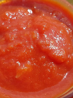 A picture of Heinz Chili Sauce.