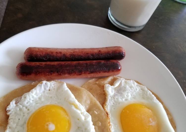 Huevos estrellados con tortilla dorada Receta de Lupita Bernal Mtz Cookpad