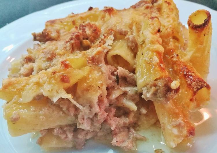 Tortiglionis con carne al gratén