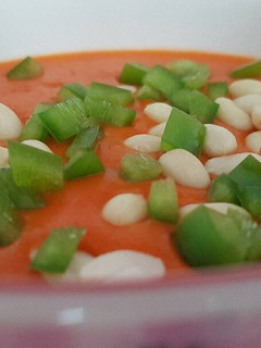 Una foto de Crema vegana de tomate y pimiento rojo