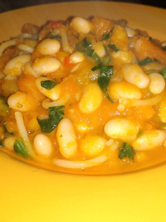 Una foto de Porotos con riendas🧡
