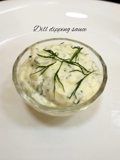 A picture of Dill dipping Sauce.