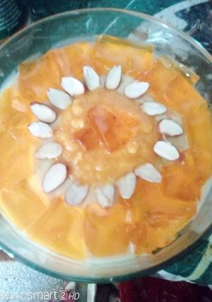 A picture of Mango jello custard.