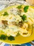 Pasta con albóndigas suecas