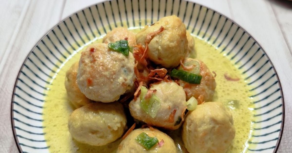 Opor bola ayam