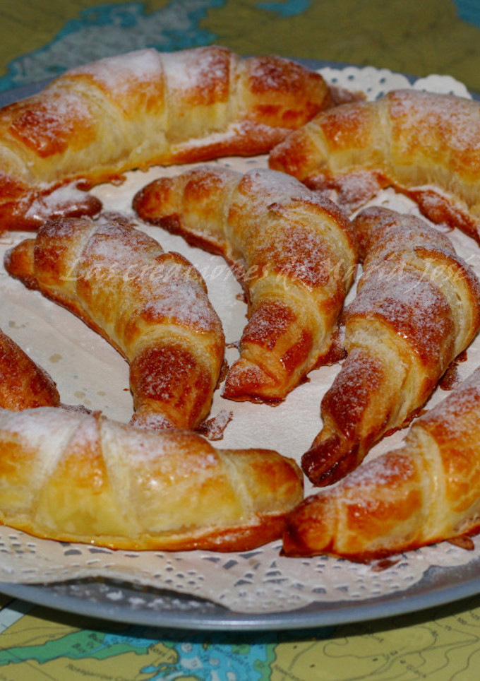 Una foto de Croissant de hojaldre con azúcar