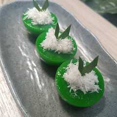 รูปของ Kue Lumpang / Kue Ijo