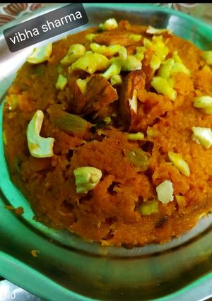 गाजर का हलवा(Gajar ka halwa recipe in Hindi) रेसिपी मुख्य फोटो