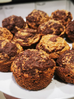 Una foto de Muffins marmolados de Harina de Almendras y avena multisemillas