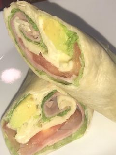 Una foto de Wrap de jamón y queso