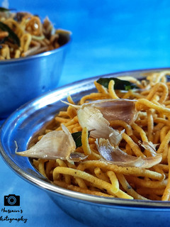 காரச்சேவ் (Kaarasev recipe in tamil) செய்முறை முக்கிய புகைப்படம்