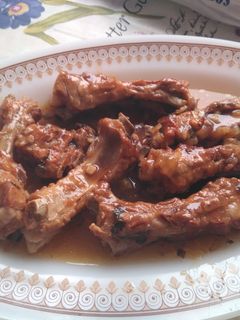 Una foto de Costillas cocidas con salsa barbacoa-miel