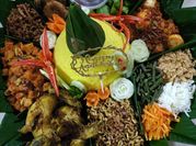 Gambar garnish nasi kuning tumpeng