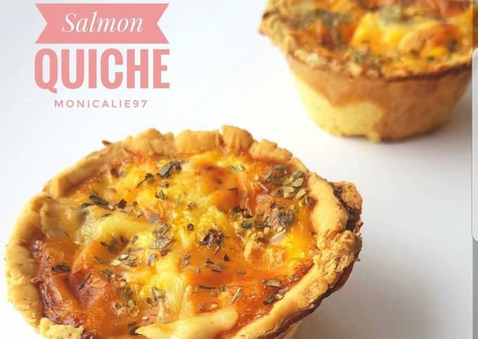 Cheesy Salmon Quiche (Pie)