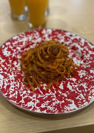 A picture of Spaghetti bolognese.