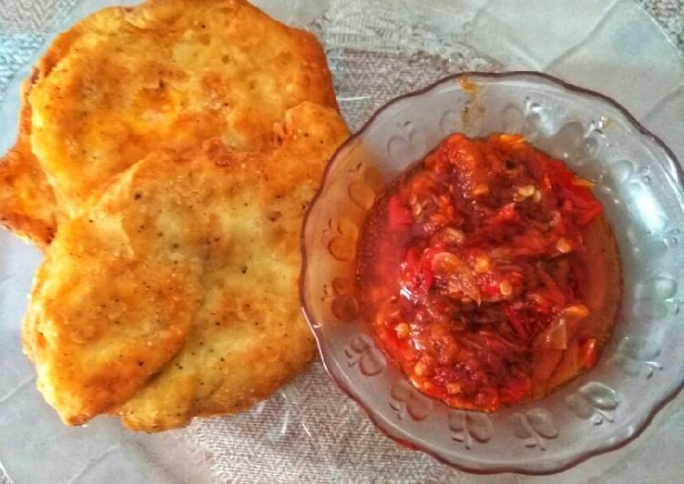 Resep Telur dadar crispy sambel tomat, Enak