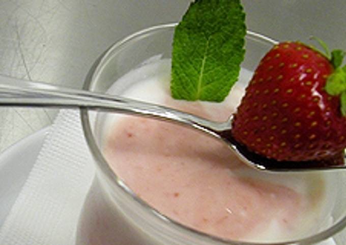Epres-mentás joghurt recept foto