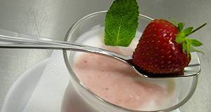 Epres-mentás joghurt recept recept fotó