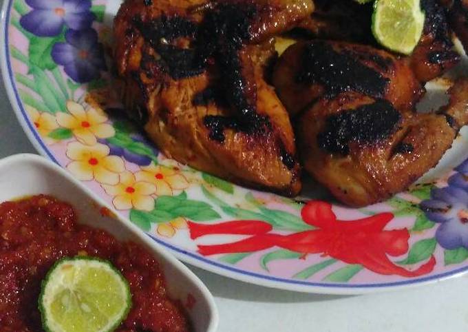 Ayam bakar pedas gurih