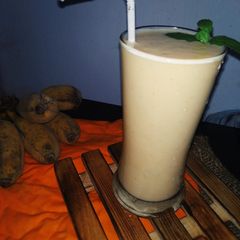 A picture of Banana Apple Cashew Shake.