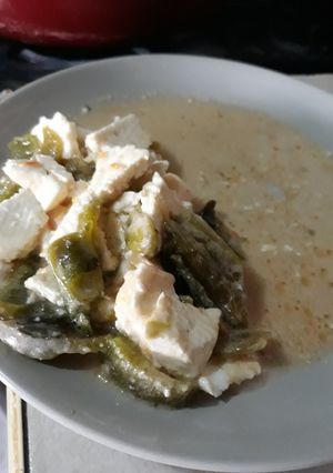 Una foto de Guisado de queso poblano