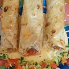 A picture of Chicken paratha roll restaurant style.
