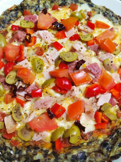 Una foto de Pizza con base de berenjenas
