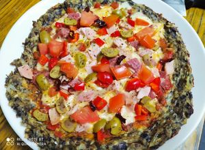 Una foto de Pizza con base de berenjenas