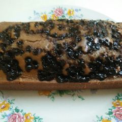 A picture of Choco chips chocolate cake.