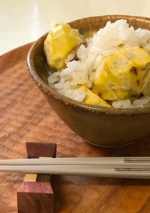 A picture of Kuri-Gohan（Chestnut rice）.