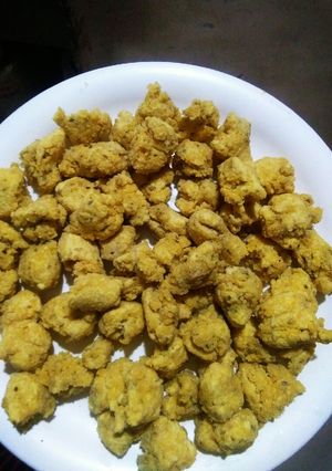 गठिया (Gathiya recipe in hindi) रेसिपी मुख्य फोटो