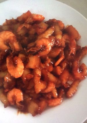 Hình của món Tôm kho thịt.