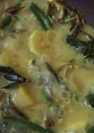 Foto resep Gulai Kuning Jantung Pisang dkk