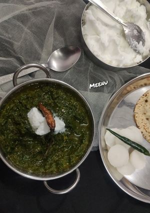 पालक बथुआ का साग (Palak Bathua ka saag recipe in Hindi) रेसिपी मुख्य फोटो
