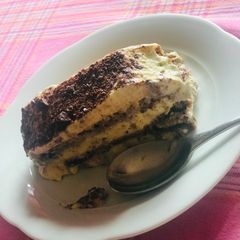 A picture of AMIE’s Classic TIRAMISU.