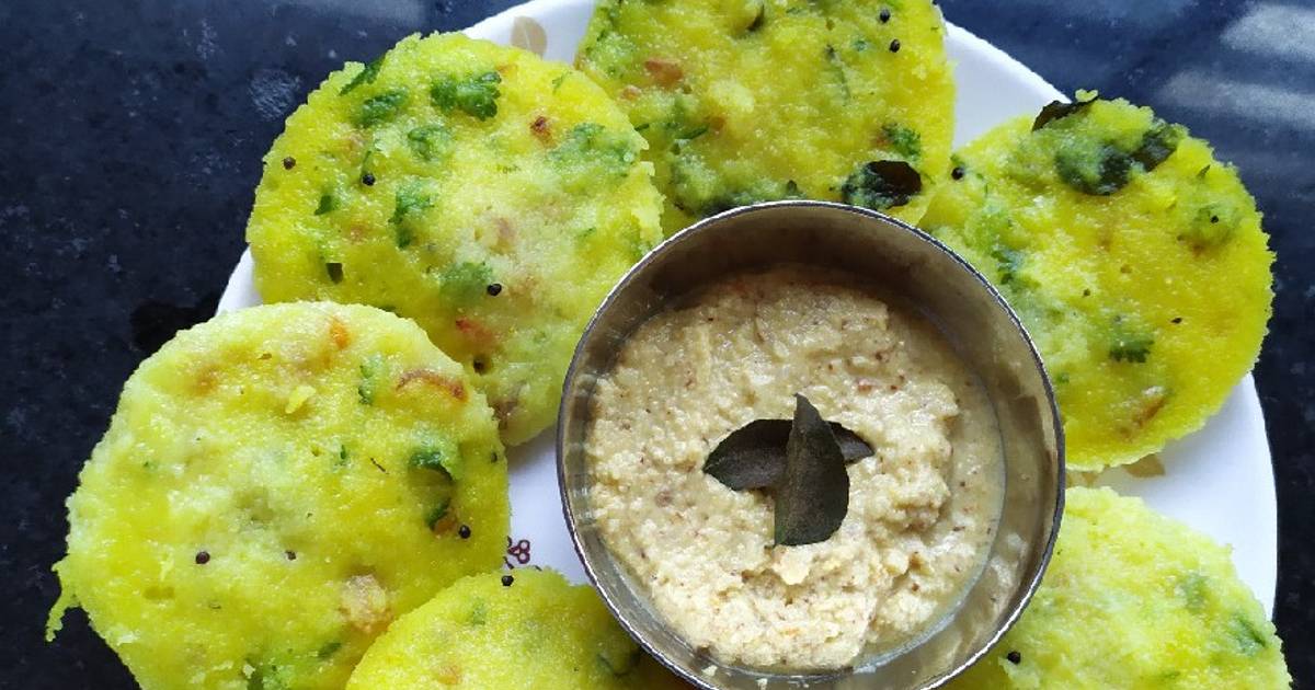 Masala Rava Idli Recipe by Vanshika Mulchandani - Cookpad