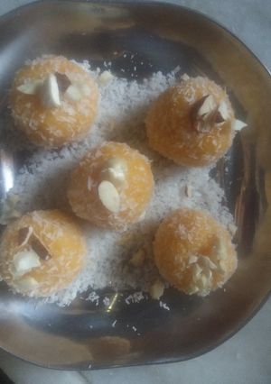 મેંગો કોકોનેટ લાડુ રેસીપી મુખ્ય ફોટો