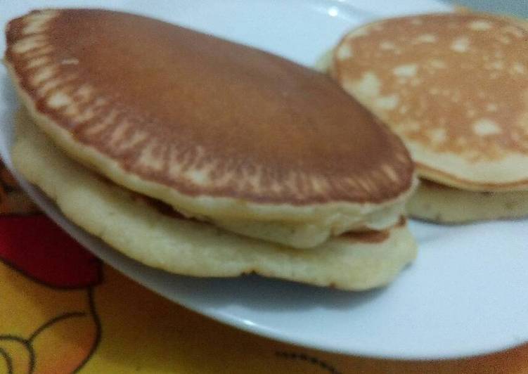 Dorayaki isi coklat kacang
