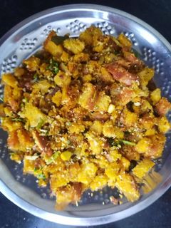 ब्रेडचा उपमा (Breadcha Upma Recipe In Marathi) रेसिपी चे मुख्य फोटो