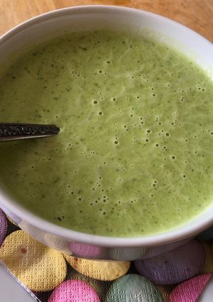 A picture of Cream of Minted Pea and Sprout Soup.